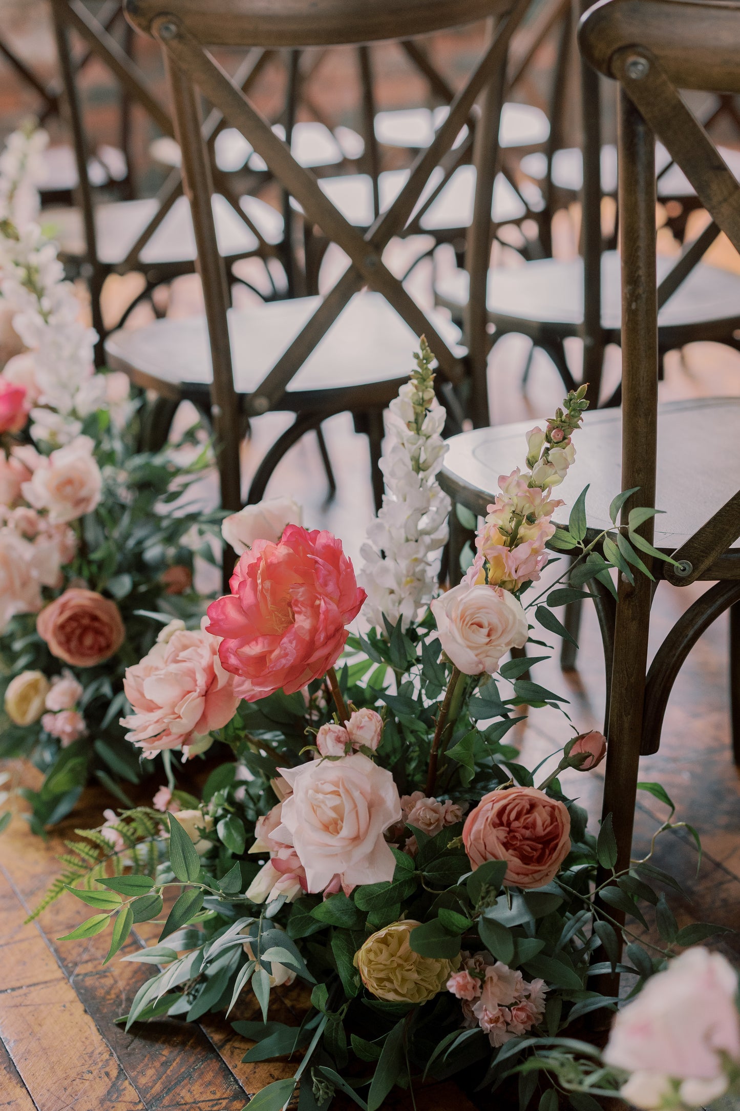 Pretty in Peony Aisle Flowers x 12